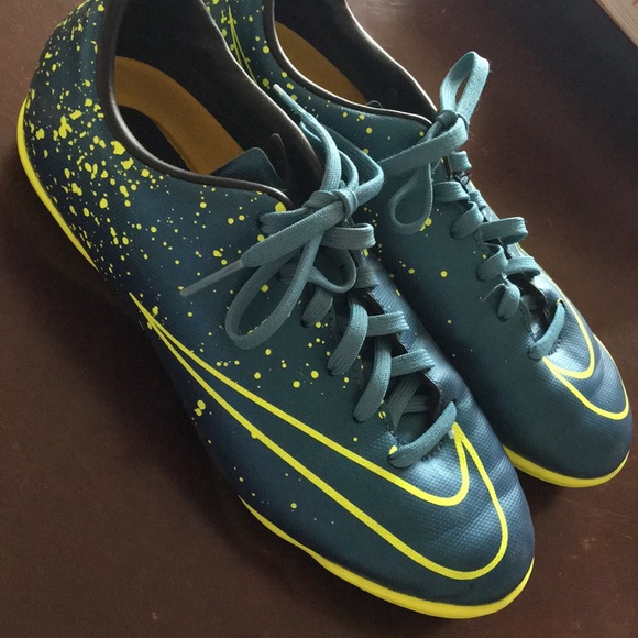 Nike Mercurial Indoor Soccer Shoe - Picture 3 of 5